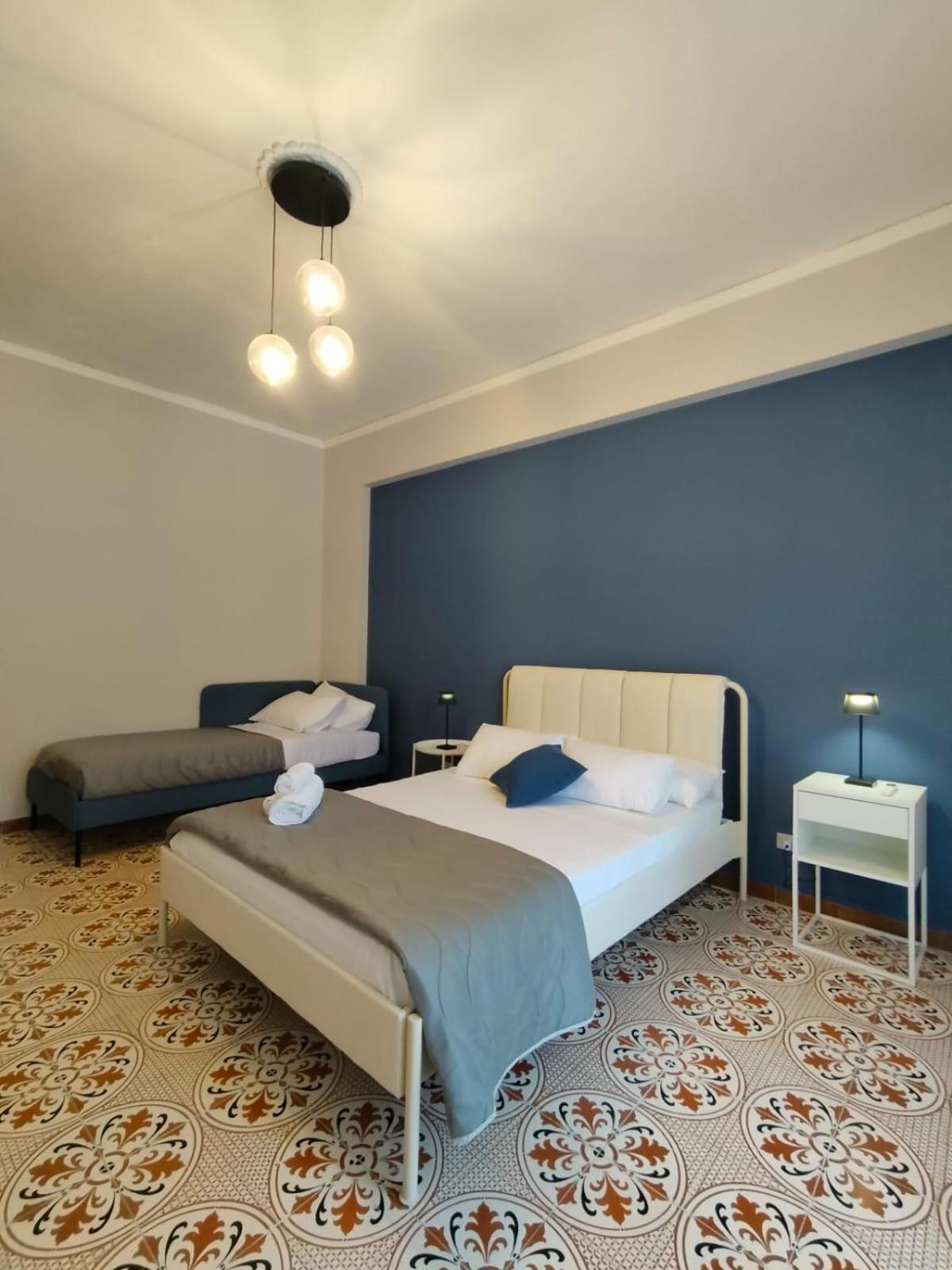 Luma Casa Vacanze เชฟาลู ภายนอก รูปภาพ